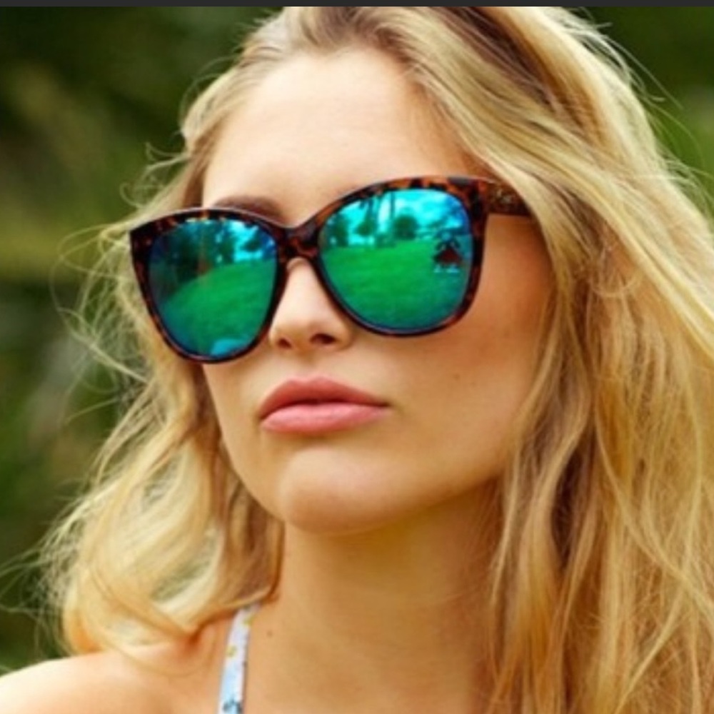 Quay Sunglasses “About LAST NIGHT”